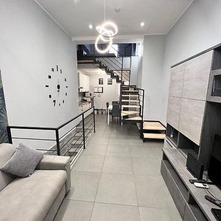 Modern Loft Center Of Turin + Jacuzzi 30M Metro Leilighet Collegno Eksteriør bilde