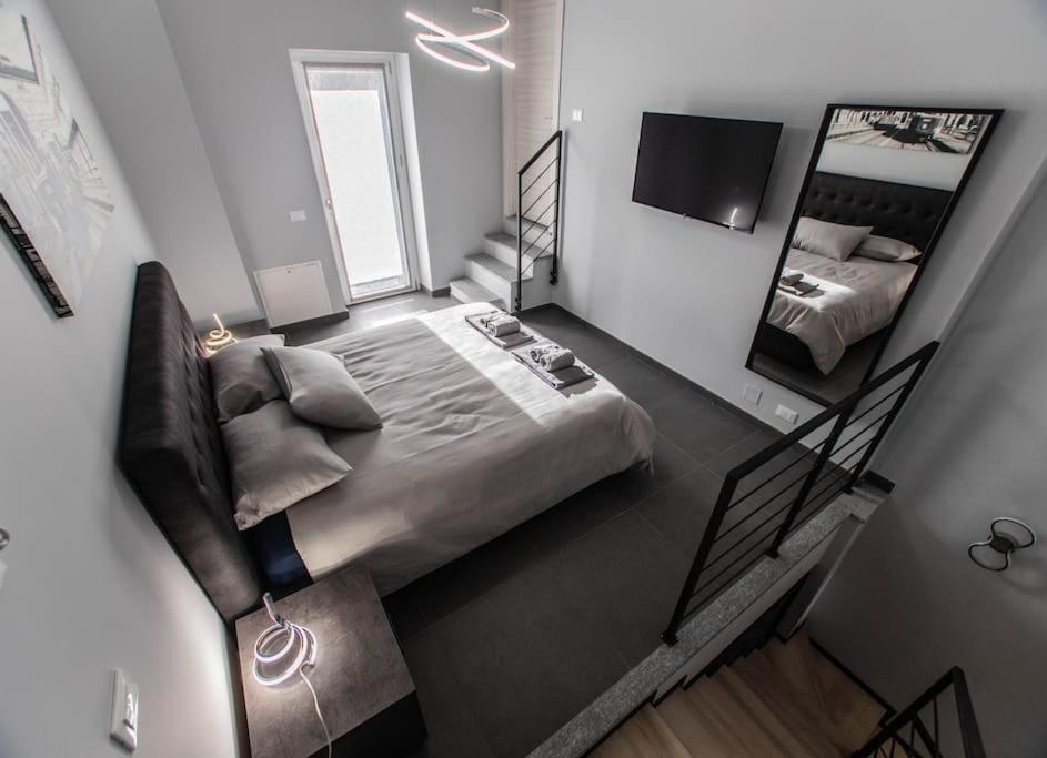 Modern Loft Center Of Turin + Jacuzzi 30M Metro Leilighet Collegno Eksteriør bilde