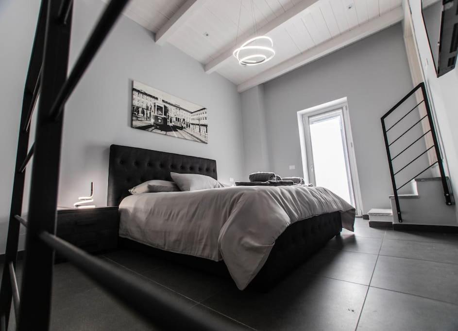 Modern Loft Center Of Turin + Jacuzzi 30M Metro Leilighet Collegno Eksteriør bilde