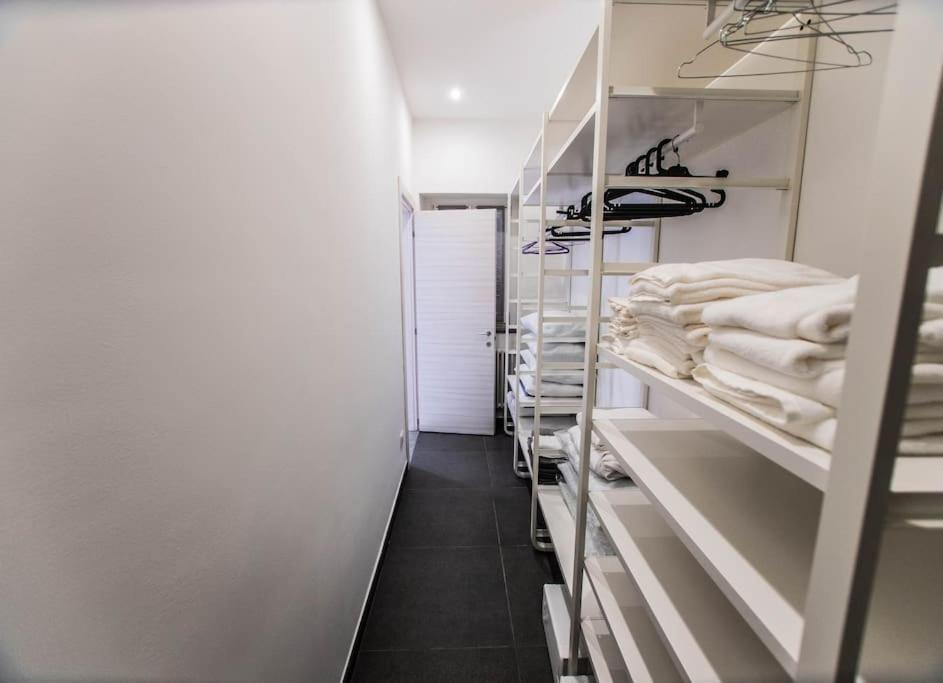 Modern Loft Center Of Turin + Jacuzzi 30M Metro Leilighet Collegno Eksteriør bilde