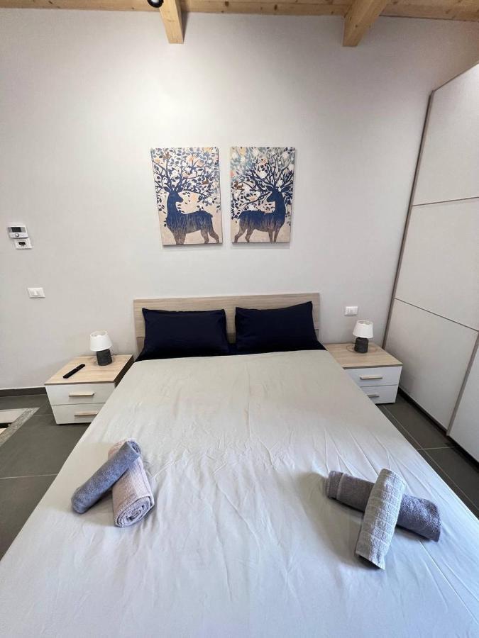 Modern Loft Center Of Turin + Jacuzzi 30M Metro Leilighet Collegno Eksteriør bilde