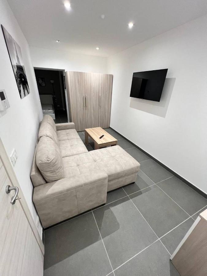 Modern Loft Center Of Turin + Jacuzzi 30M Metro Leilighet Collegno Eksteriør bilde
